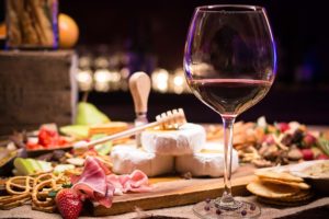 Explore the fun new wine scene on a cruise, helicopter or in local bars and tasting rooms with the Oceanside California wine tastings. Where to Go Wine Tasting in California | California Wine Trips | Wine Travel Ideas | Wine Tasting Ideas | Tips for Wine Tasting