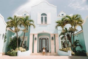 Wood Partners opens new luxury residential community in Orlando, Florida – Lake House by Alta that welcomes people who want to live luxuriously. Florida Real Estate Prices | Florida Real Estate Market | Florida Waterfront Real Estate | Luxurious Homes in Florida | Where to Live in Florida #florida #realestate